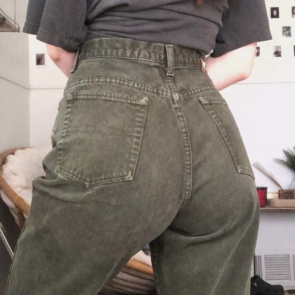 Vintage Denim - Pres De Chamonix • Vintage High Rise Mom Jeans